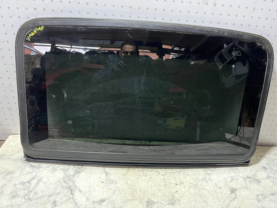 Toyota Starlet 1996 Front Sunroof Glass - Image 1 of 4