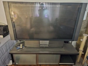 Sony Grand Wega TV - Picture 1 of 2