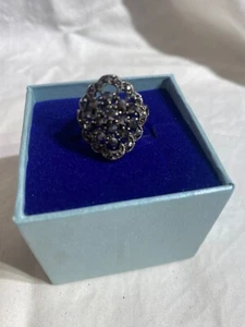 Anillo de cóctel con cristales negros - Imagen 1 de 3