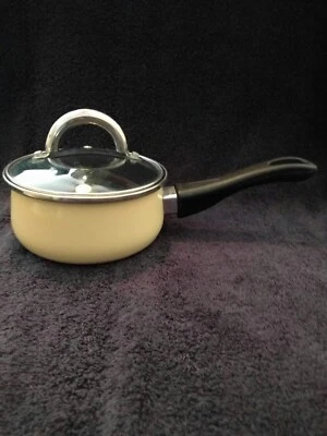Vtg Megaware Ceramic Nonstick Saucepan Pot Beige w/ Lid Black Handle 1QT Spain - Image 1 of 4