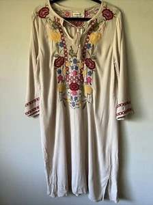 Paparazzi Top Women Beige Embroidered Floral Tunic 3/4 Sleeve Boho Dress Size M - Picture 1 of 9