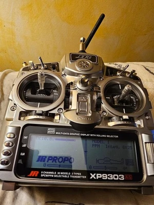 Transmisor de 9 canales JR XP9303 R/C 2,4 GHz DSM2 y módulo FM 72 sintetizado Foto 1 de 4