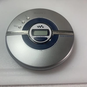 Reproductor portátil Sony Walkman TV/clima/FM/AM CD de colección D-FJ200 probado - Imagen 1 de 10