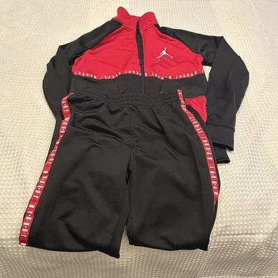Nike Air Jordan Niños Grande Negro/Rojo Manga Larga Jogger Conjunto 12-13 Años Foto 1 de 4