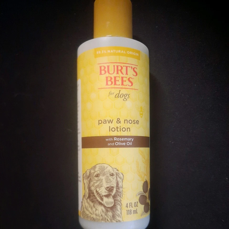 Loción natural para patas y nariz Burt's Bees for Dogs con romero y aceite de oliva 4 oz Foto 1 de 1