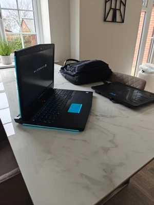 Alienware 17 R4 Gaming Laptop 17.3" 120Hz QHD,GTX 1080 ,i7 7820HQ,NVME & 1TB - Image 1 of 4