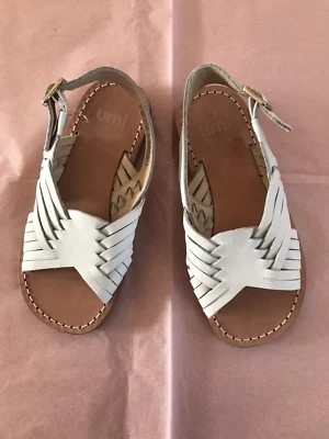 Sandalia para caminar UMI Classic Girls CUERO, excelente estado, usada una vez. Foto 1 de 4