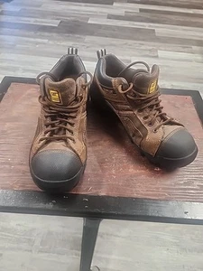 Scarpe da lavoro uomo CAT 9,5 Argon Ct pelle marrone scuro punta composita P89957 - Foto 1 di 8