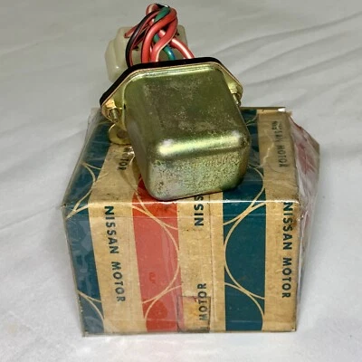 Relé de haz bajo Nissan Datsun 510 240Z SP311 Fairlady NUEVO COMO NUEVO GENUINO  Foto 1 de 2