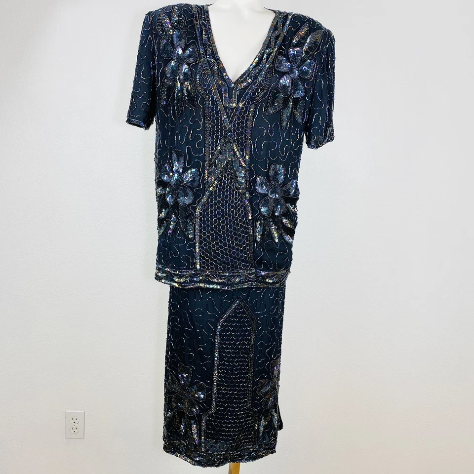 TRAJE FALDA Y BLUSA CON CUENTAS NEGRA ESTRELLA DORADA VINTAGE TALLA XL/XXL Foto 1 de 4