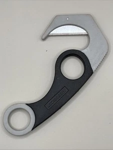 Meyerco Zipper Gut Game Cleaning Tool Hook Case Extra Blades Blackie Collins - Picture 1 of 2