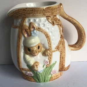 Fitz And Floyd Decorative Creamer 4.25" Golf Bag Bunny Rabbit Ceramic White Tan - Picture 1 of 12
