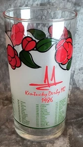 Vintage 1986 Kentucky Derby 112 Churchill Downs Milchglas mit roten Rosen - Bild 1 von 2