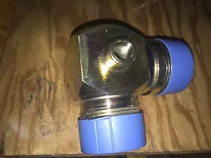 Ingersoll Rand Fitting 39159082 CODO 90D 1.5NPTX1.5T CON 2 0.25N - Imagen 1 de 2