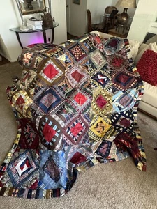 Queen Quilt ‘SILK TIE’ Geometric Bold Design - Picture 1 of 6