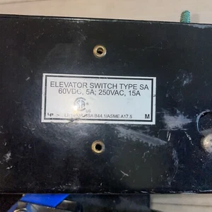 Elevator Switch Type SA,60VDC,5A,250VAC,15A (bracket) - Picture 1 of 3