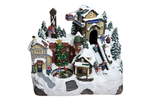 Carole Towne Mount Lure Sled Resort 2021 Animated LED Musical Christmas Display - Foto 1 di 21