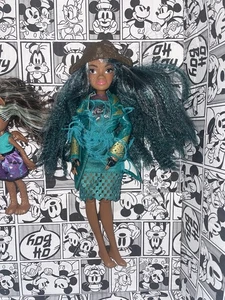 Disney Descendants 2 Uma Isle of the Lost Puppe #E7 Mode Original - Bild 1 von 4