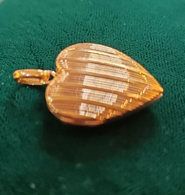 Pendentif coeur  ouvrant  ancien en or 18 carats,porte_photo - Photo 1/4