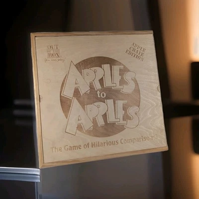 Juego de fiesta de manzanas a manzanas fuera de la caja 2005 edición caja de madera COMPLETO Foto 1 de 3