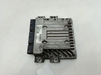 237100777R centralina motore per RENAULT MEGANE III SPORT TOURER 2009 9353035 - Immagine 1 di 4