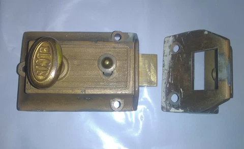 Elgin Antique Door Lock Latch Turn Knob Cover