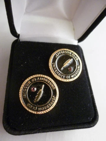 NEW University of Missouri Jefferson Club $25,000 Donor Pin Mizzou MU Lot of 2 Cover