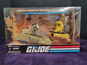 G.I. Joe - Armadillo Tank vs Serpentor's Air Chariot Figur Set (werkseitig versiegelt) - Bild 1 von 7