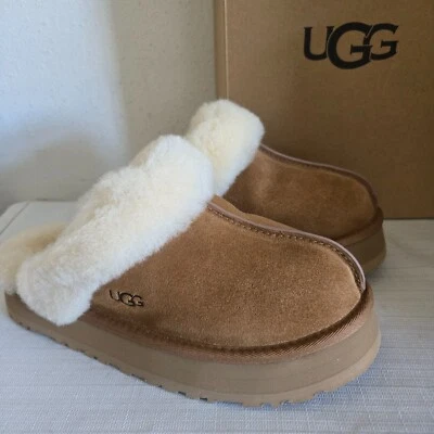 NEW WOMENS SIZE 12 CHESTNUT UGG DISQUETTE SUEDE SHEEPSKIN SHOES SLIPPERS 1122550 - Image 1 of 4