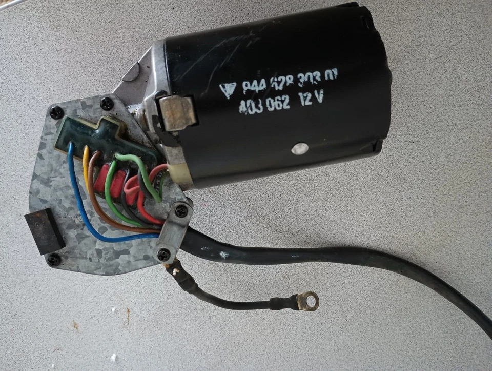 Двигатель стеклоочистителя ветрового стекла PPORSCHE 944 951 TURBO S2 ОТРЕМОНТИРОВАННЫЙ - 944-628-303-01 - Изображение 1 из 4