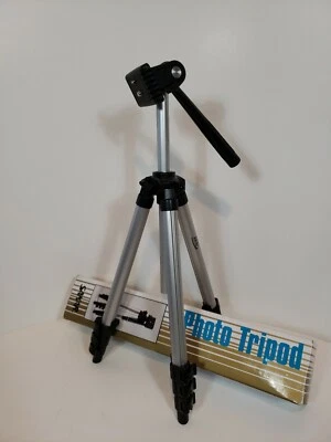 Photo Tripod Digital Concepts Sakar 4 Sections Up To 50 1/2" - Image 1 of 4