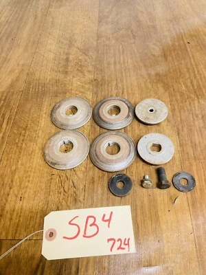 MTD 24” SNOWBLOWER Crankshaft And Cam Pulley’s - Image 1 of 2