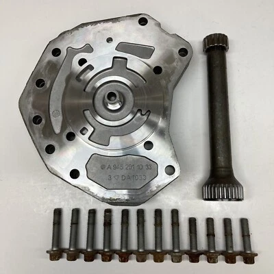 CUBIERTA BOMBA ACEITE DETROIT DIESEL DT12 A9452611033. EJE BOMBA ACEITE A9472691010 Foto 1 de 4