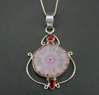COLLAR colgante de plata de ley 925 con piedras rojas rebanada de cuarzo teñido púrpura Foto 1 de 4