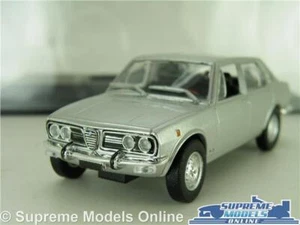 ALFA ROMEO ALFETTA MODEL CAR SILVER 1972 SALOON 1:43 SCALE IXO + CASE K8 - Picture 1 of 4