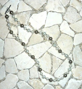★ mittellange Kette ★ Collier ★ silbergrau & weiß ★ - Picture 1 of 2