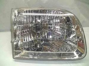 04 TOYOTA TUNDRA TOYOTA TUNDRA Headlamp Assembly Right - Picture 1 of 4