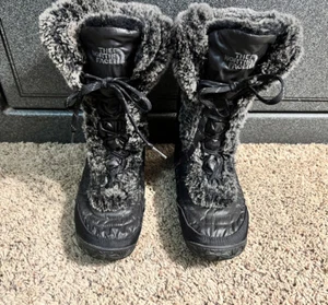 Women’s The North Face Black Faux Fur Goose Down Winter Quilted Boots Size 7 - Picture 1 of 10