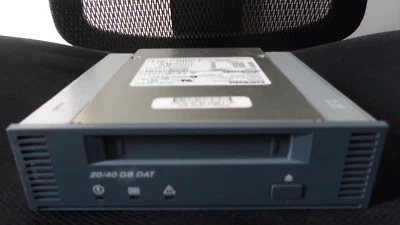 DEC Compaq HP SCSI DDS4 DDS-4 153618-007 158856-002 3R-A3732-AA 3R-A3930-AA  - Image 1 of 3