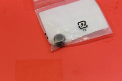  Sello de vástago de válvula Honda 1969-1998 CB400 CB750 CX500 GL1200 12209-MB9-003 NUEVO DE STOCK Foto 1 de 3