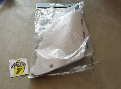 Acerbis 0003874.030 后侧塑料适用于雅马哈 YZ125/250,WR125/250 2002-2005 — 第 1/3 张图片