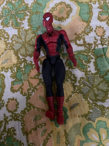ToyBiz Spider-Man 2: Super Poseable Spider-Man Action Figure. PRE OWNED Cover