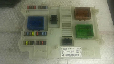 Caja de fusibles cabina principal Volvo S60 V60 XC60 2010-14 BCM BG9T-14C256-GA BG9T14C256GA Foto 1 de 4