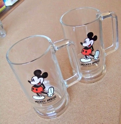 2 - Walt Disney Productions Mickey Mouse tazas de piedras de jarra con mango de vidrio  Foto 1 de 4