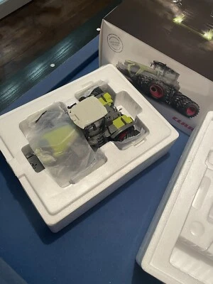 Marge models class xerion 12.650 - Image 1 of 3