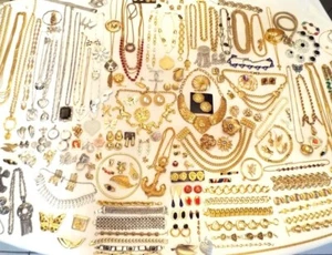 Die Traumbox! 5 Pfund SCHMUCK KONVOLUT ALLES GUT kein Trödel Vintage Modern WIEDERVERKAUF GEBRAUCHSSPUREN - Bild 1 von 17