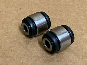 PAIR OF REAR AXLE HUB LOWER ROSE JOINT BUSHES FOR MERCEDES SL-CLASS 1992-2001 - Picture 1 of 1