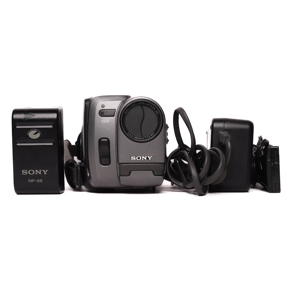 Sony Handycam CCD-TRV22 Video8 Camcorder - Gray - FULLY FUNCTIONAL - Image 1 of 4