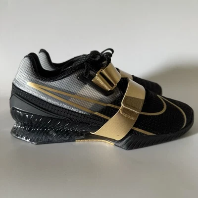 Nike Hombres Talla 8 Romaleos 4 Zapatos de Levantamiento de Pesas Negro Metálico Dorado CD3463-001 Foto 1 de 4