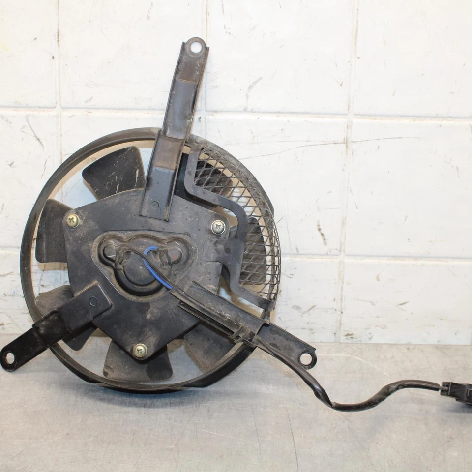 Ventilador de refrigeración del radiador del motor Suzuki GSXR600 2001 17800-35F00 BB59 Foto 1 de 4